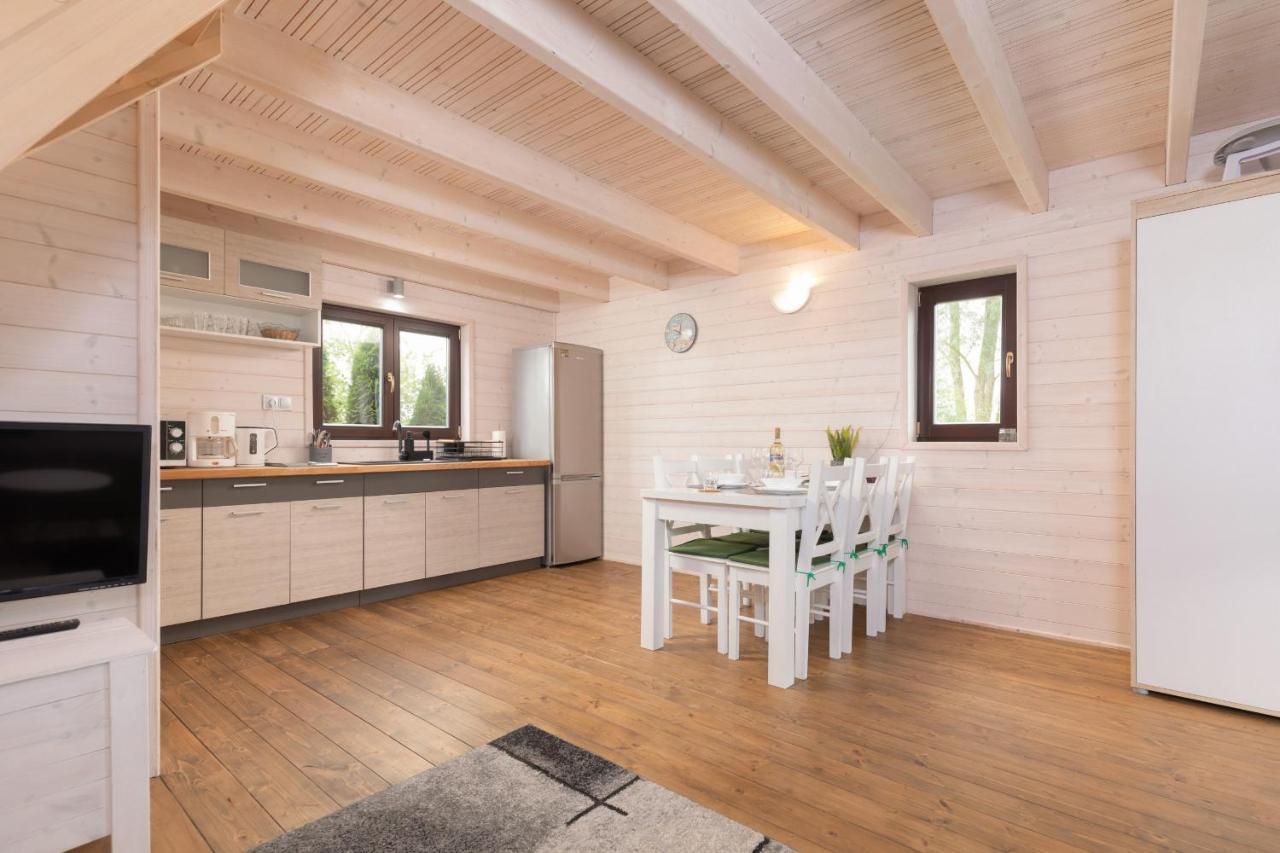 Strzezenice Domek Wakacyjny By Noclegi Renters ภายนอก รูปภาพ