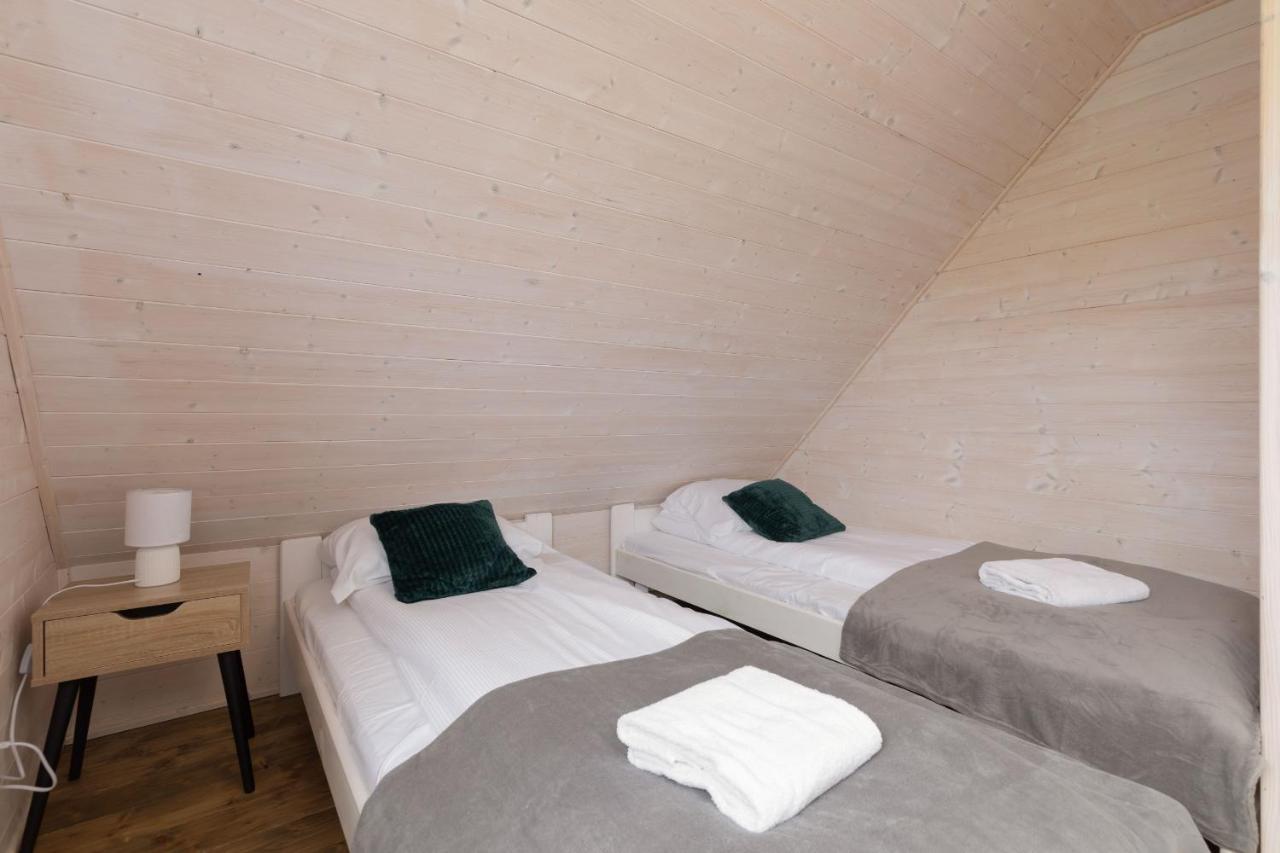 Strzezenice Domek Wakacyjny By Noclegi Renters ภายนอก รูปภาพ